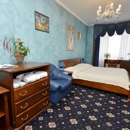 布里奥尼套房酒店 俄斯特拉发