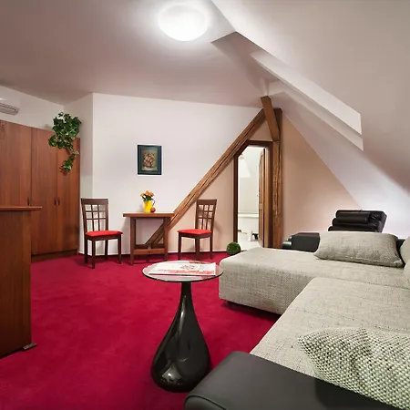 Brioni Apartmanhotel 4*