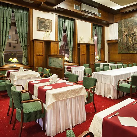 布里奥尼套房酒店 俄斯特拉发