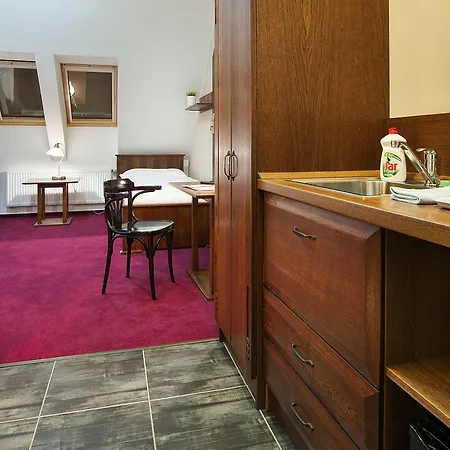 布里奥尼套房酒店 公寓式酒店